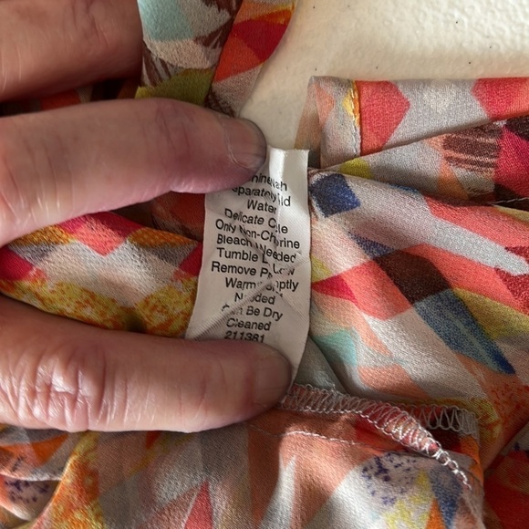 CAbi Style #760 Avery Aztec Print Multicolor Tunic Sx XS - Picture 11 of 11